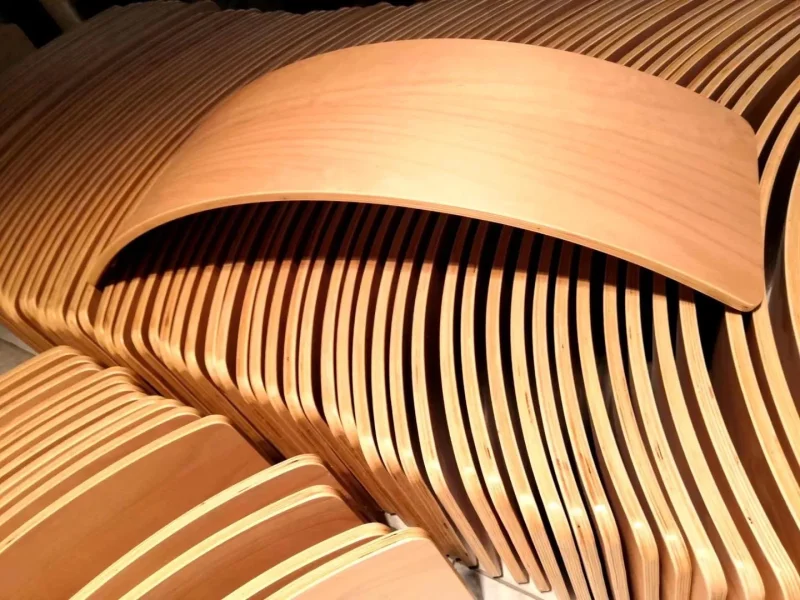 Bending-or-Flexible-Plywood-Board-for-Desk-Use